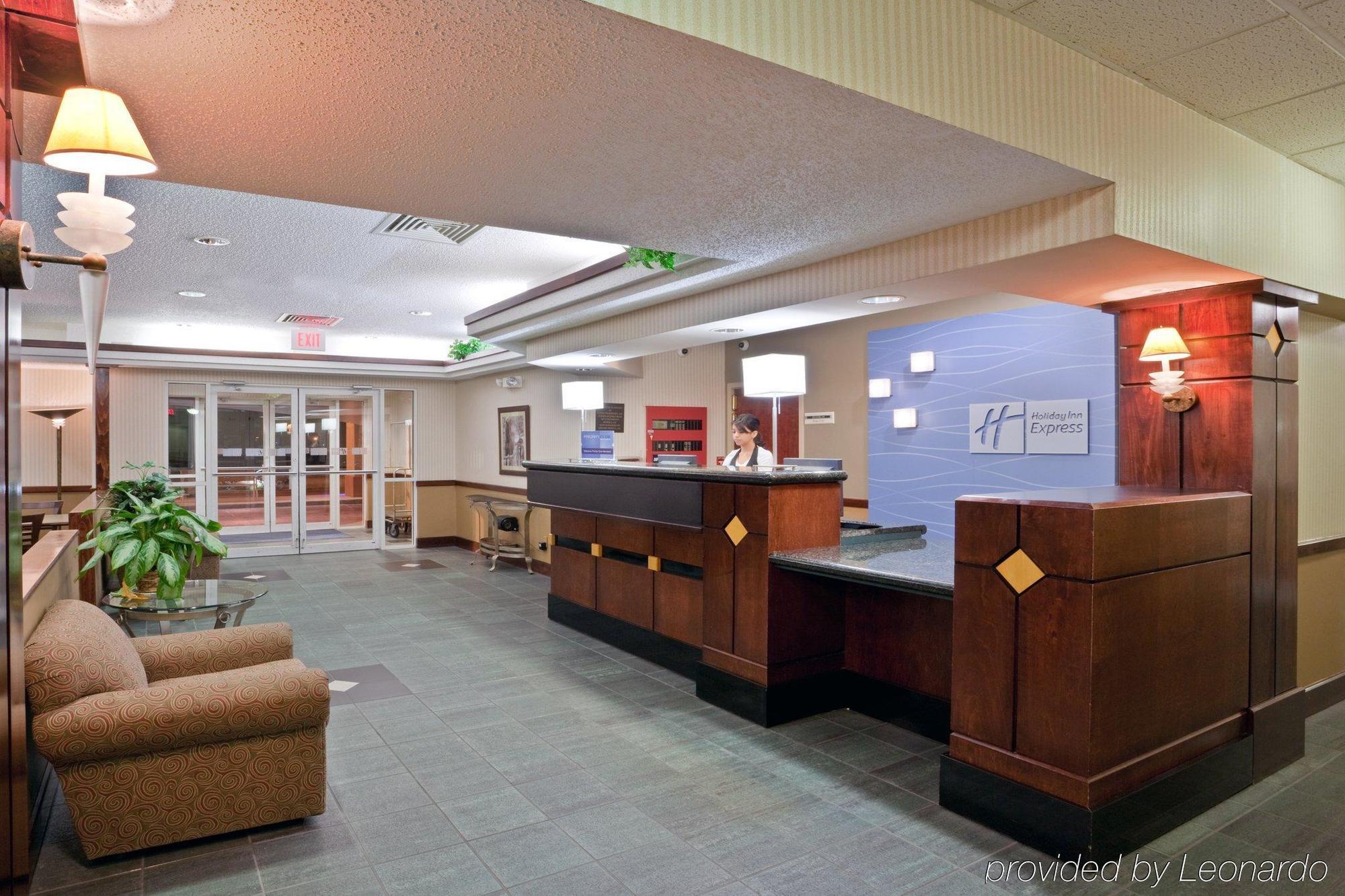 Windsor Inn & Suites Додж Сити Интериор снимка