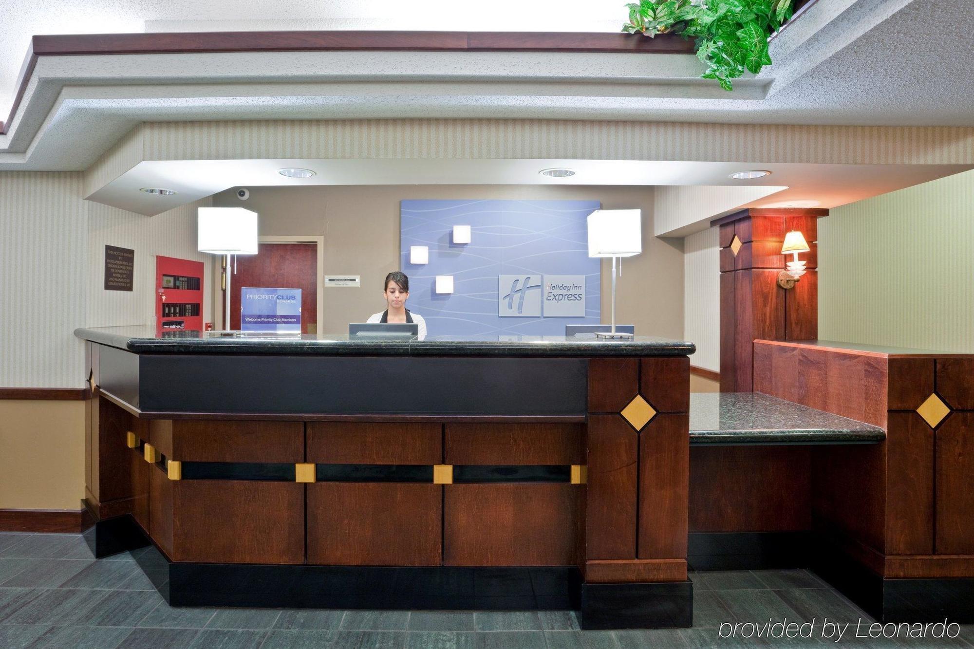 Windsor Inn & Suites Додж Сити Интериор снимка