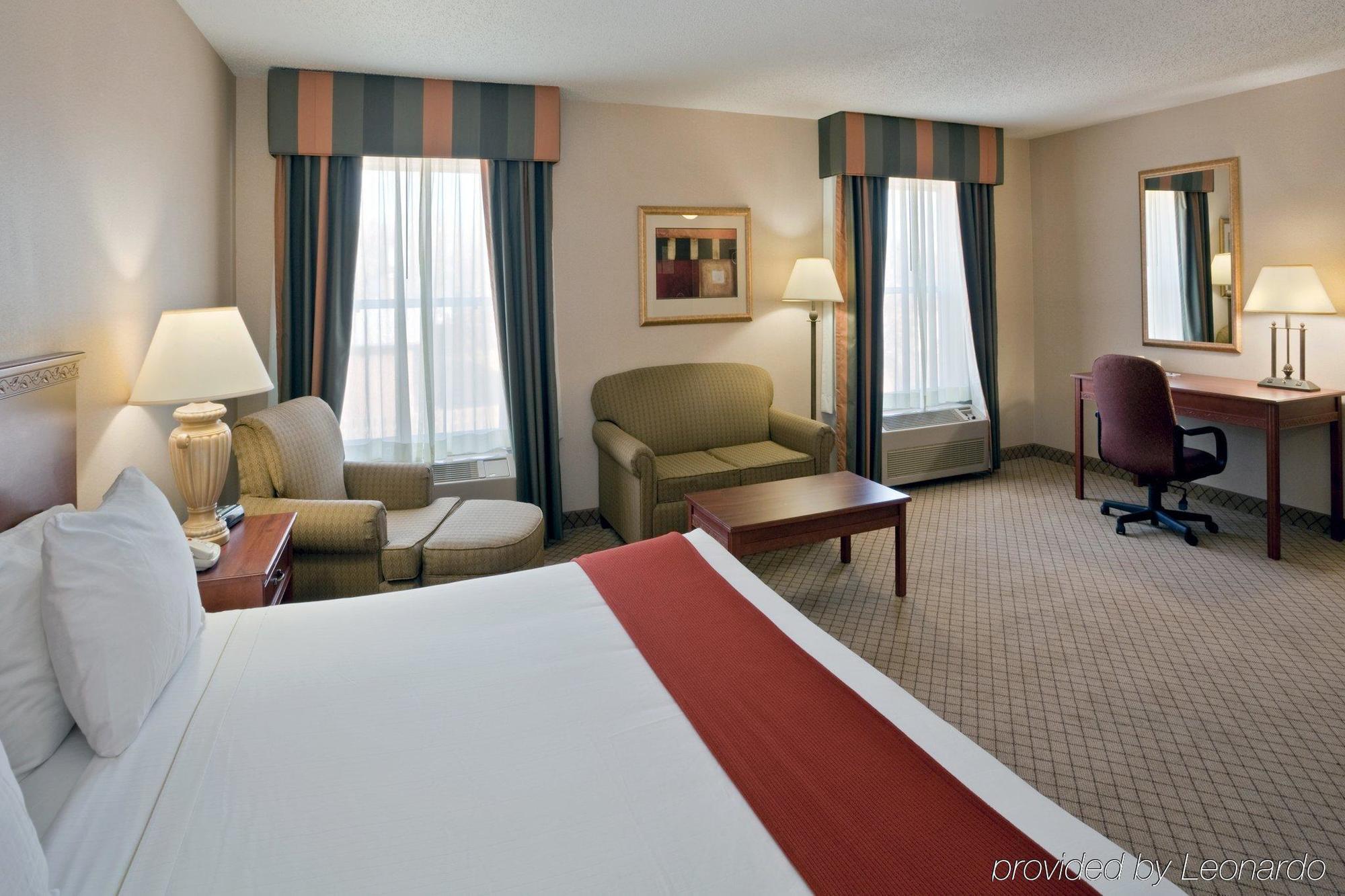 Windsor Inn & Suites Додж Сити Екстериор снимка