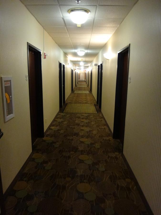 Windsor Inn & Suites Додж Сити Екстериор снимка