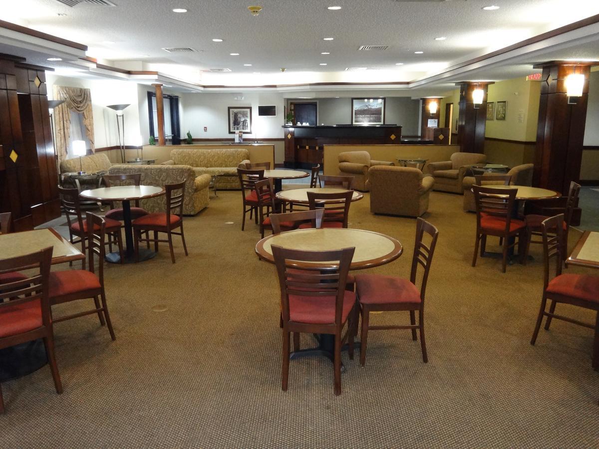 Windsor Inn & Suites Додж Сити Екстериор снимка