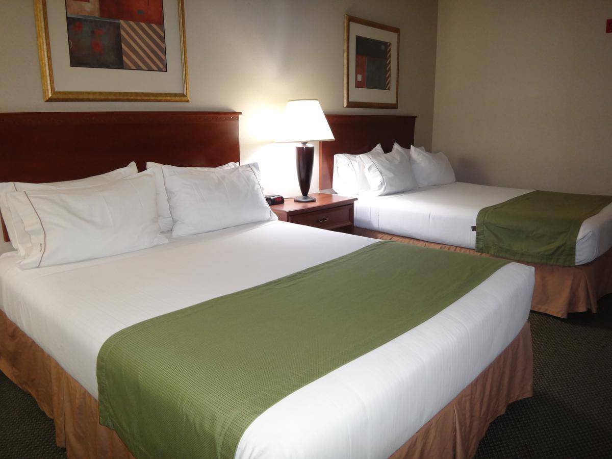 Windsor Inn & Suites Додж Сити Екстериор снимка