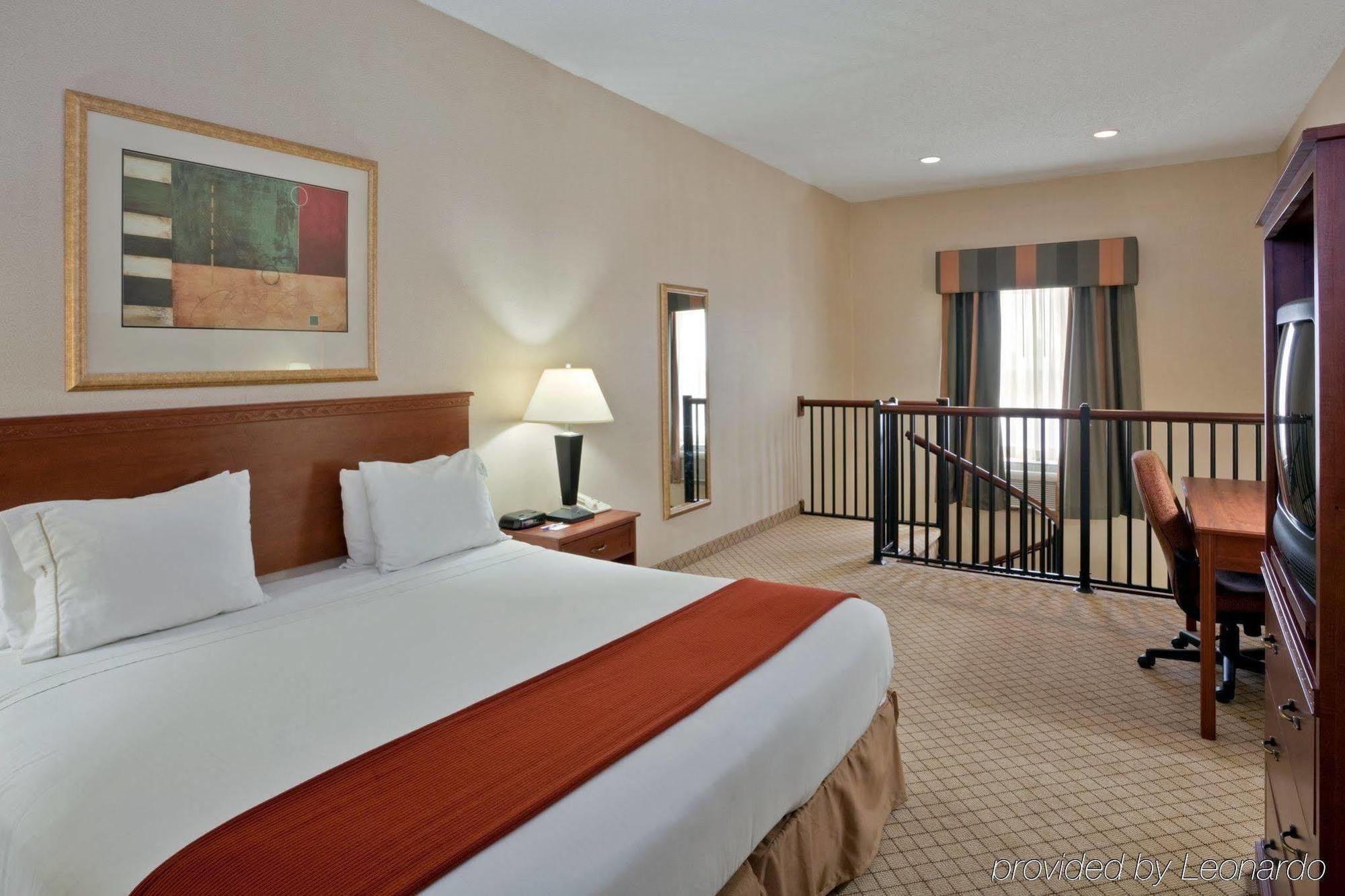 Windsor Inn & Suites Додж Сити Екстериор снимка