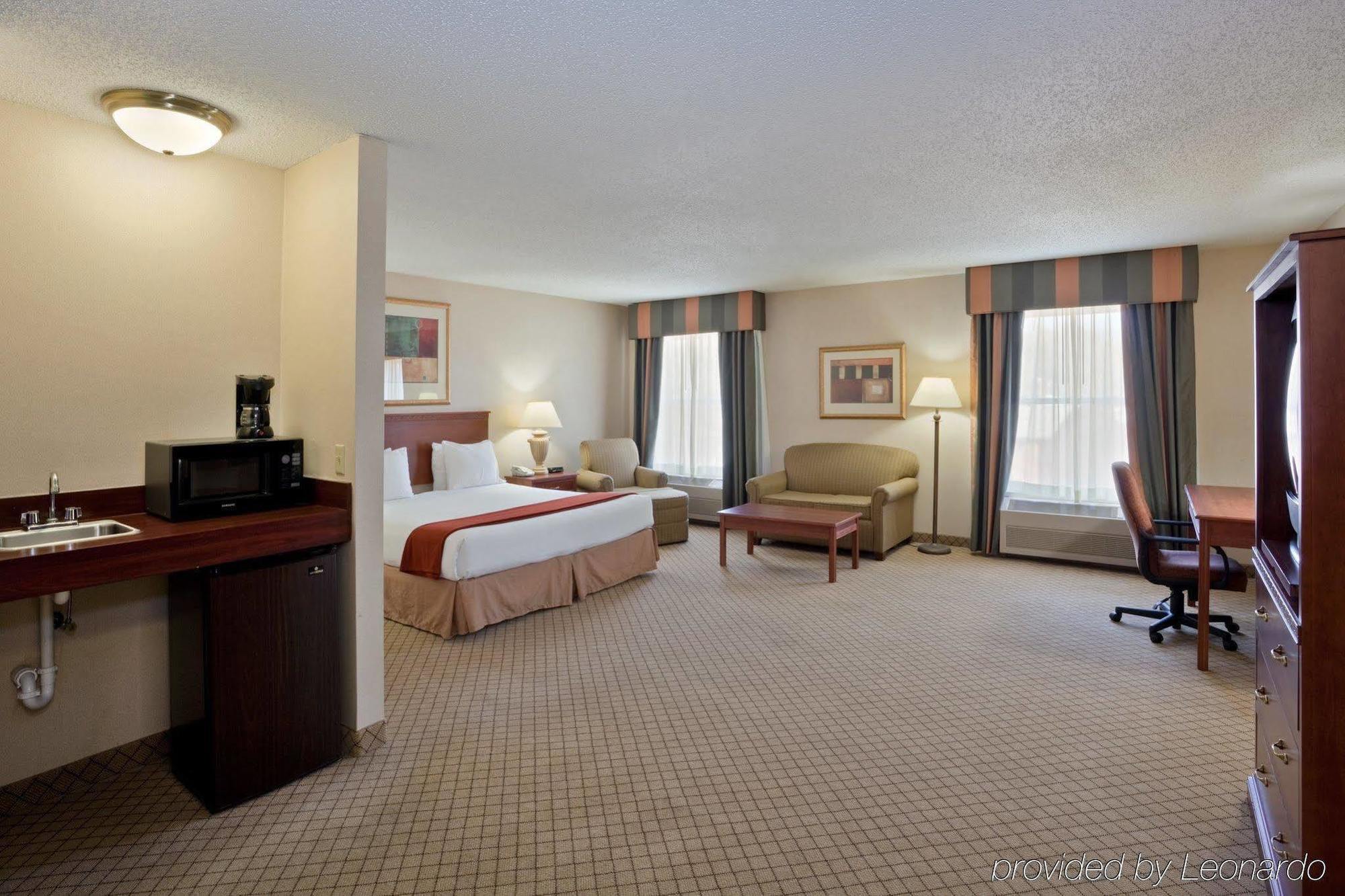 Windsor Inn & Suites Додж Сити Екстериор снимка
