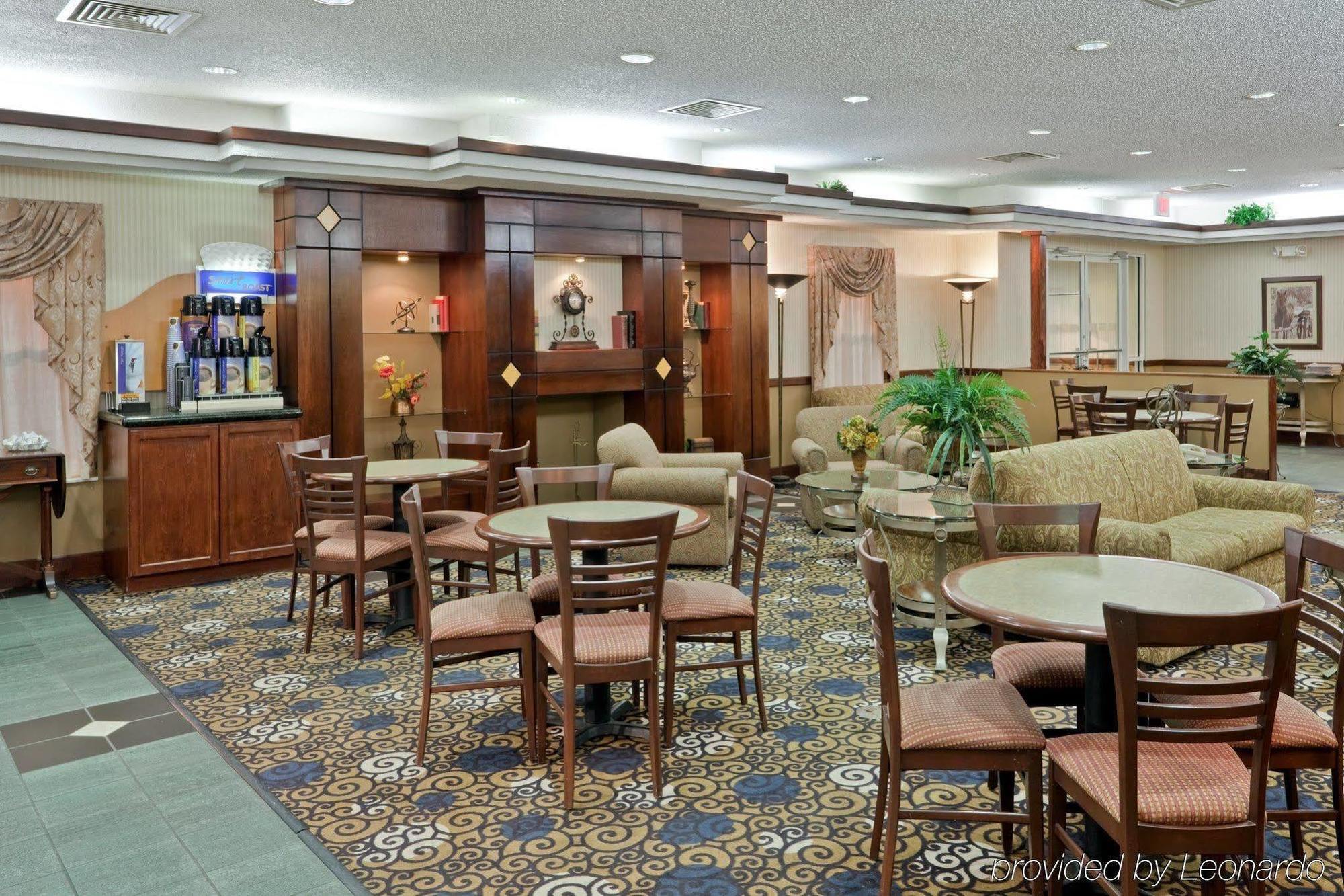 Windsor Inn & Suites Додж Сити Екстериор снимка